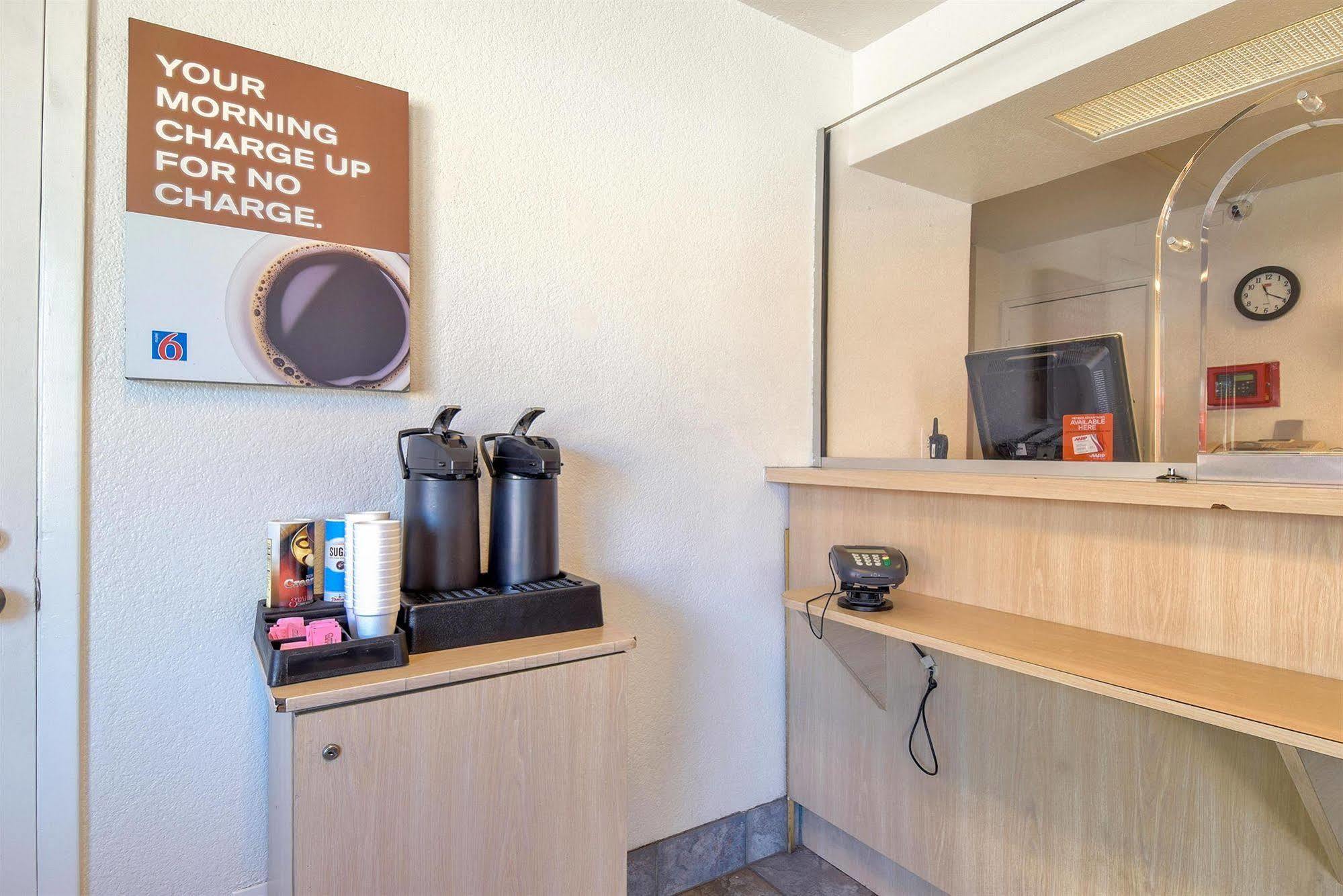 Motel 6-Fontana, CA Esterno foto