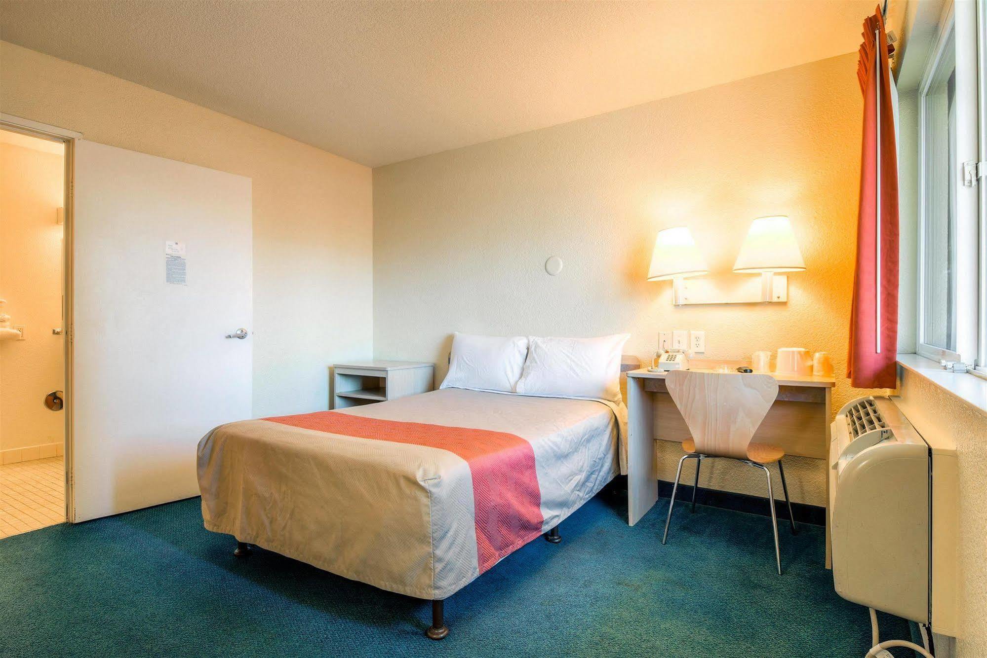 Motel 6-Fontana, CA Esterno foto